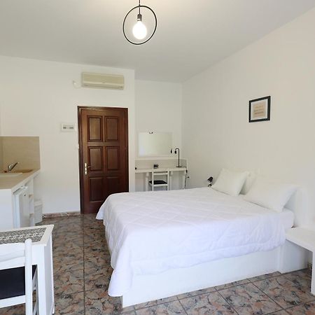 Aphroditi Hotel Lipsi Bagian luar foto