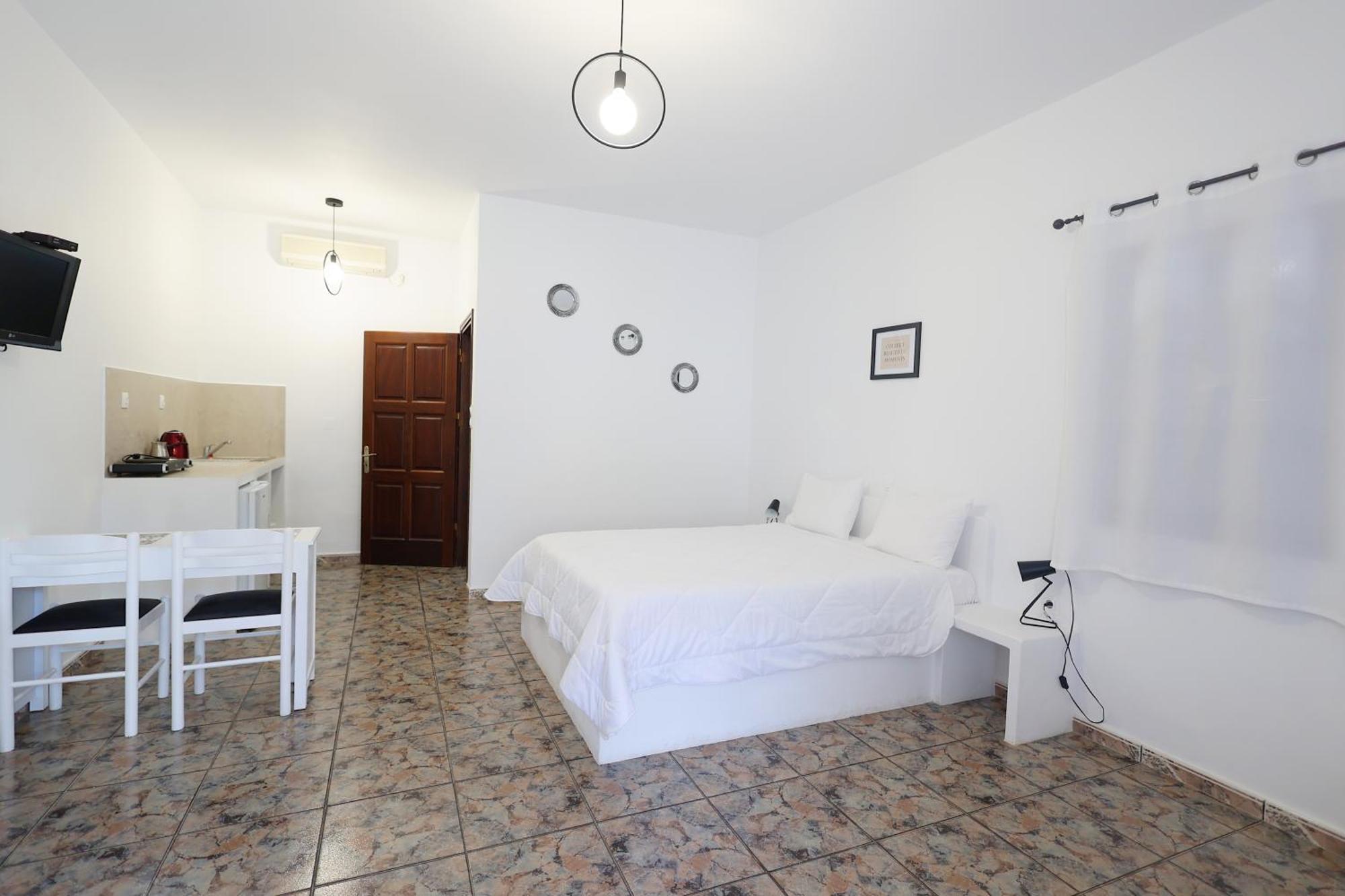 Aphroditi Hotel Lipsi Bagian luar foto